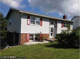 305 Mayer Ave, Terra Alta, WV 26764