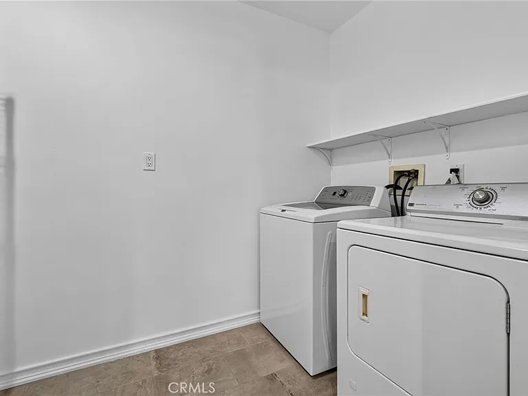 4151 Farmdale Ave — Photo 17