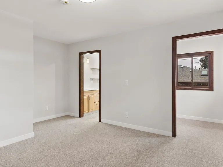 4210 Balsam St — Photo 16