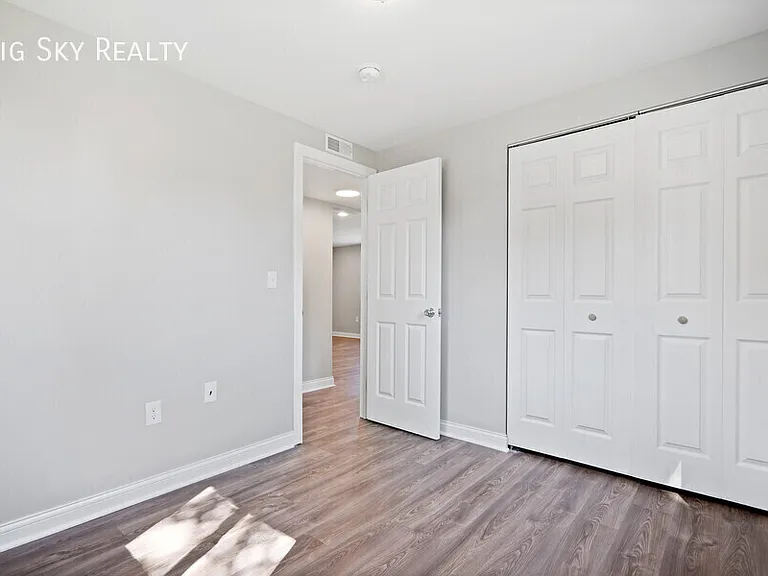 109 Shepard St #D — Photo 11