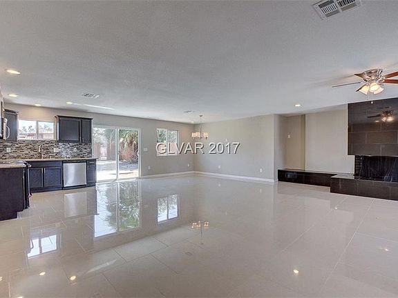 3rd image of 3812 Budlong Ave