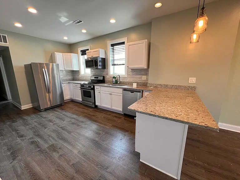 1623 S Loomis St #2 — Photo 3
