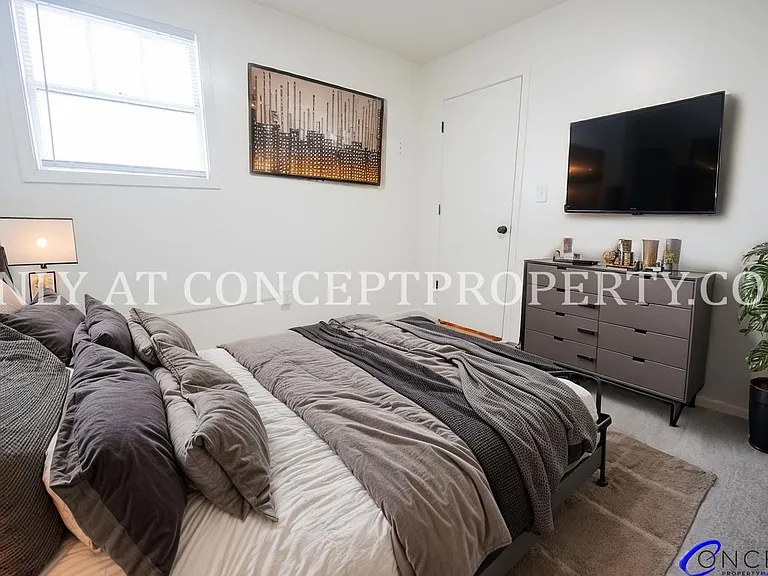 2204 Jefferson Ave — Photo 19