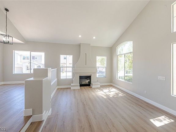 5th image of 382 Grandover Ct