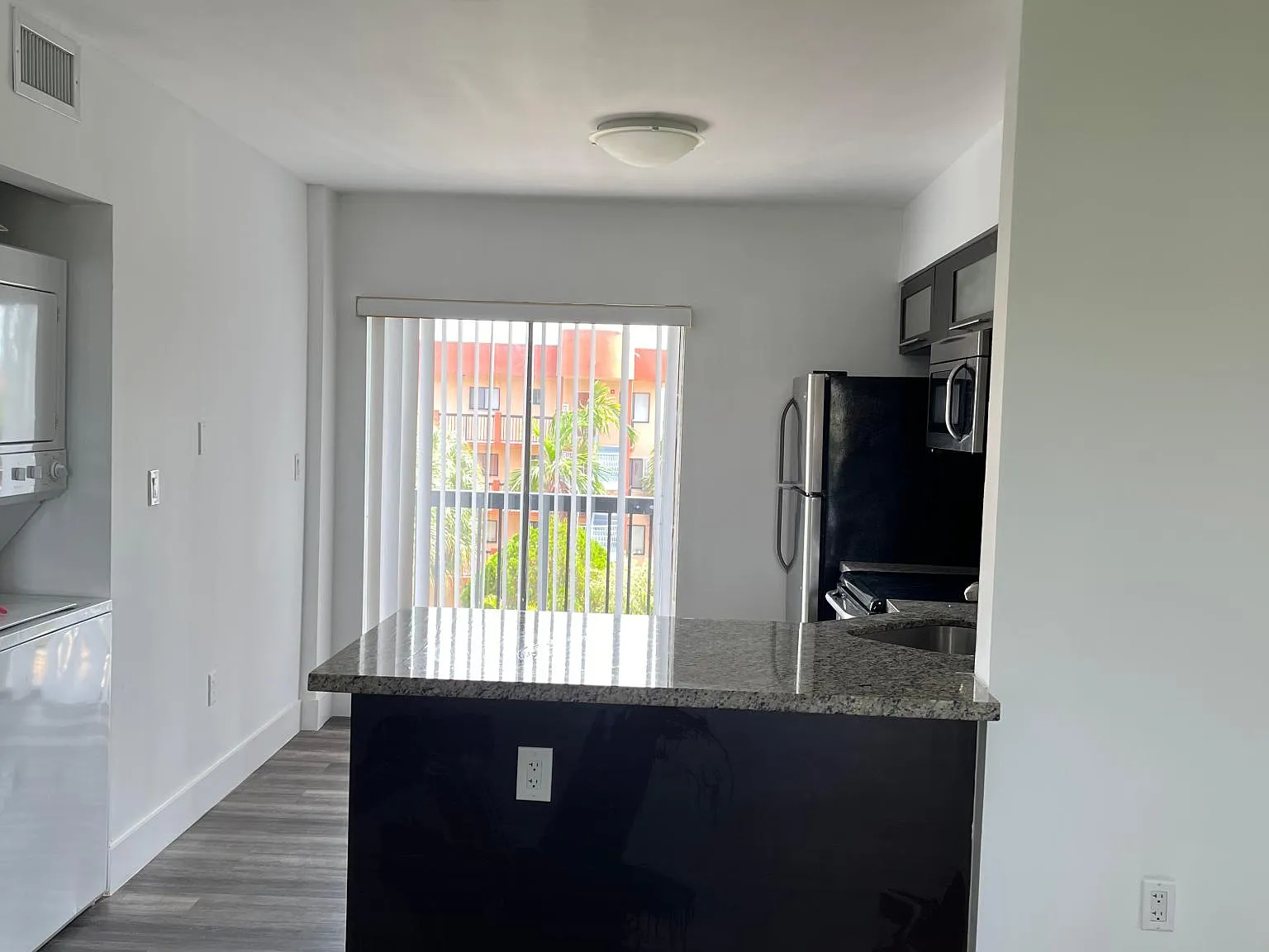 5400 W 21st Ct — Photo 2