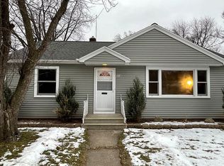 899 Biemeret St, Green Bay, WI 54304