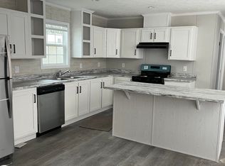 306 Sweet Briar Dr, Batavia, OH 45103