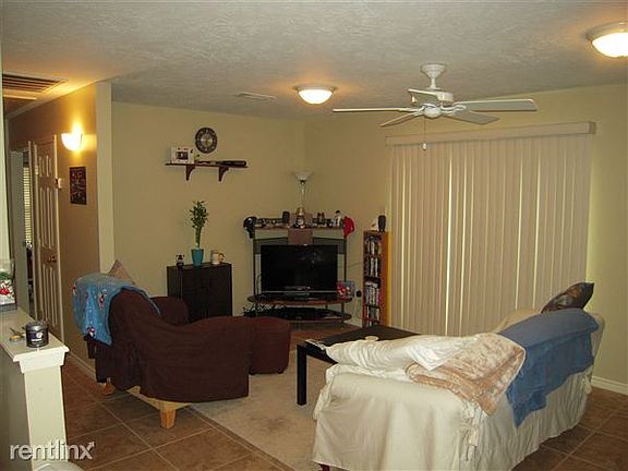 2nd image of 3604A Forestwood Dr