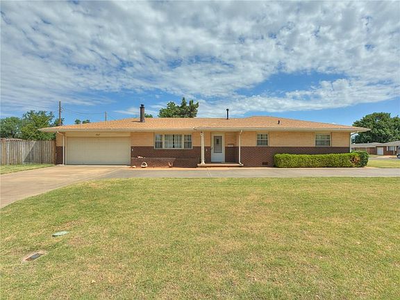 2nd image of 807 Krest Dr