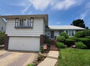 65 Polo Rd, Massapequa, NY 11758