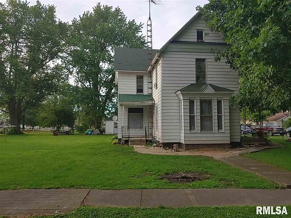 5th image of 630 E Adams St