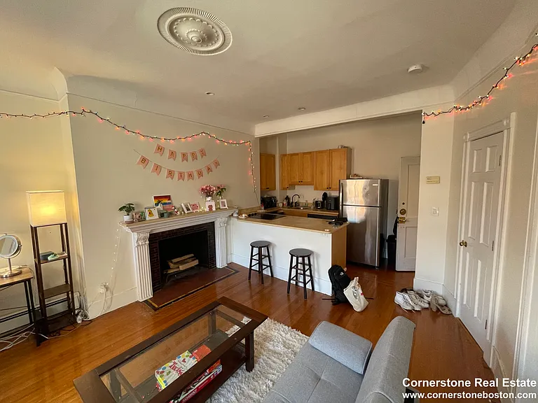 591 Beacon St #5 — Photo 2