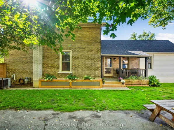 21 Aylmer St S, Peterborough, ON K9J 3H6