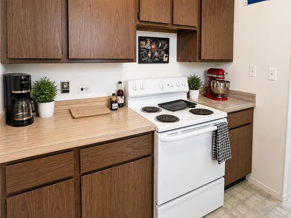 3757 N Seminary Ave #2N, Chicago, IL 60613