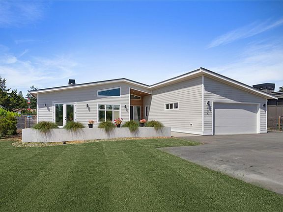 3rd image of 846 Birch Rd