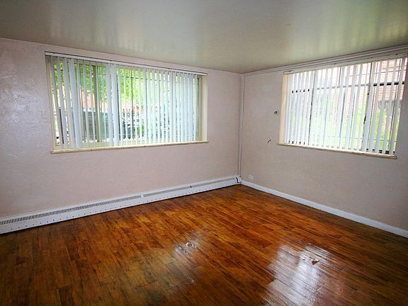 2nd image of 1410 N Pearl St APT 21