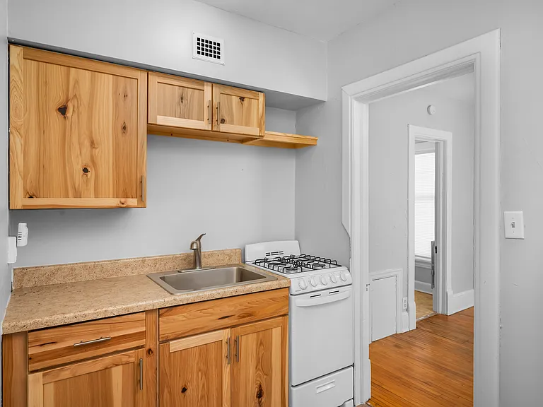 608 Belmont Rd #2 — Photo 5