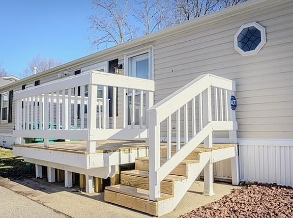 2nd image of 738 Charles Ln #212
