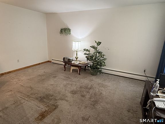 4th image of 166 Marigold Avenue