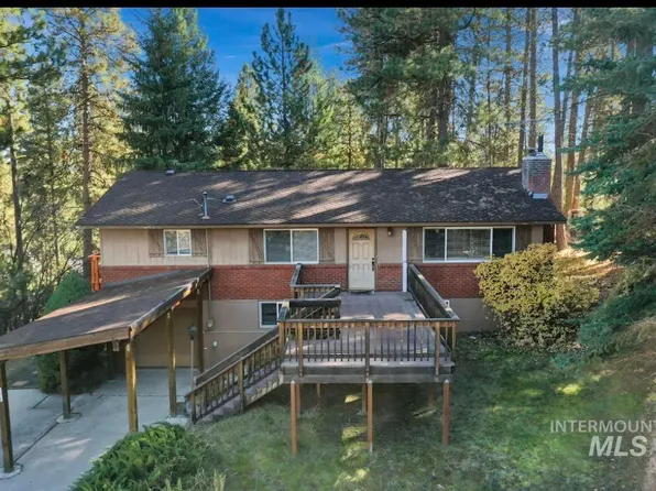 112 Bogie St, Cascade, ID 83611