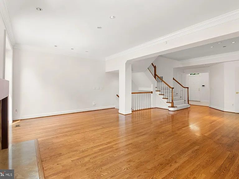 4004 Highwood Ct NW — Photo 10