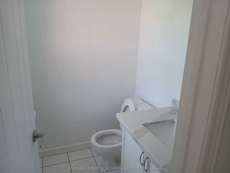 31 Moss Pl — Photo 10