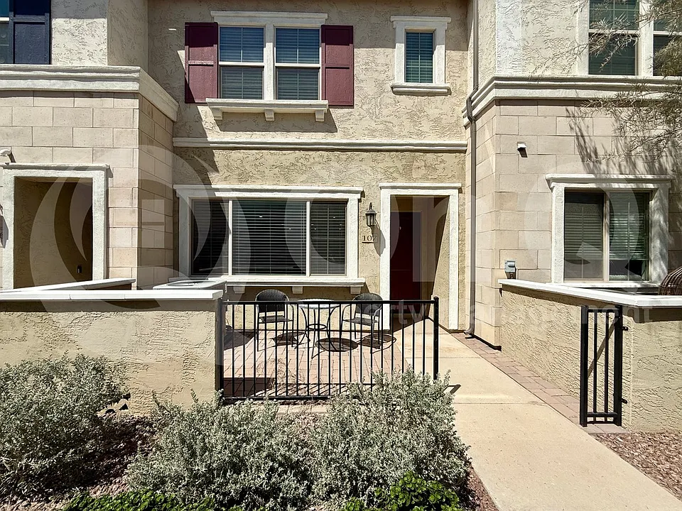 2661 S Sulley Dr #107