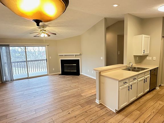 2nd image of 8876 Eagleview Dr