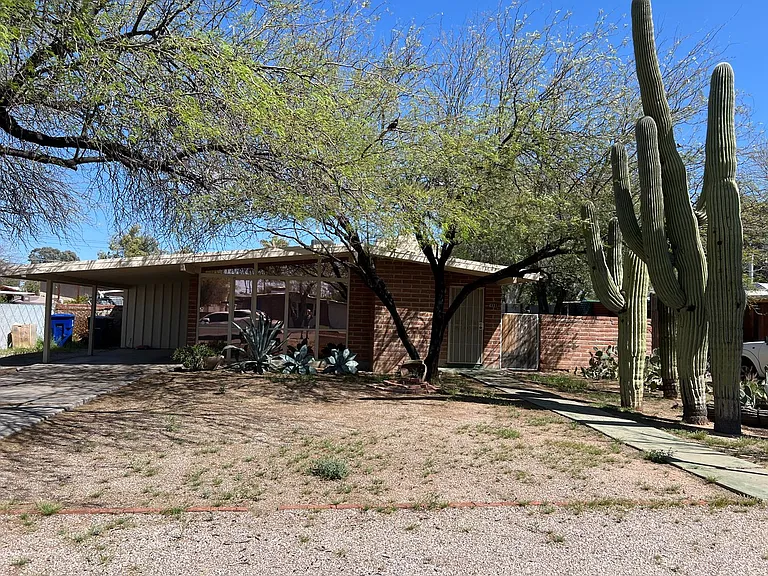 4331 E Hayhurst St — Photo 1