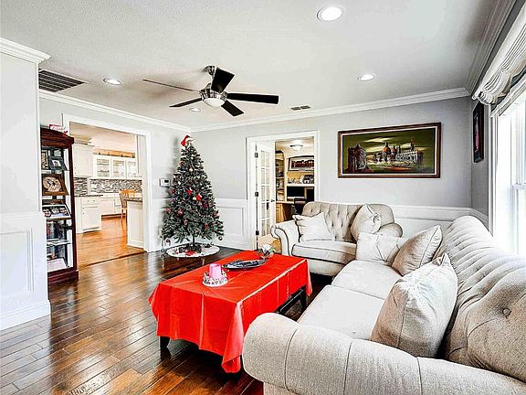 4th image of 3111 Birch Park Dr