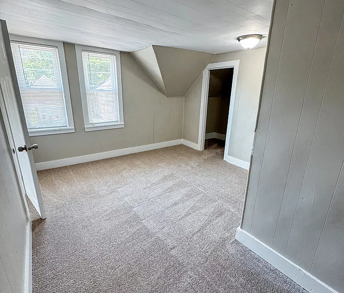 1338 Alpine Ave NW — Photo 33