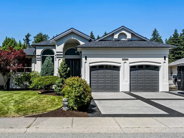 44425 Elsie Pl, Chilliwack, BC V2R 5L1