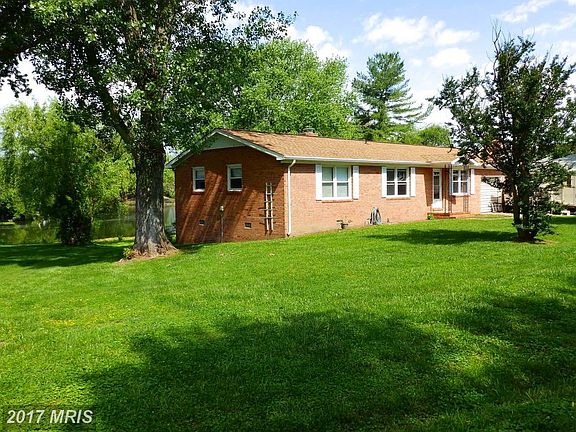 4th image of 323 W Potomac Dr