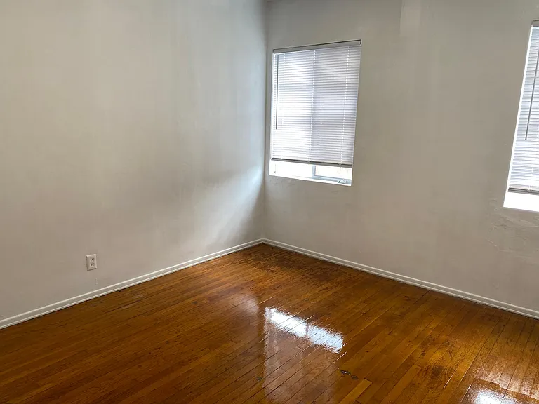 1381 E Acacia Ave — Photo 4