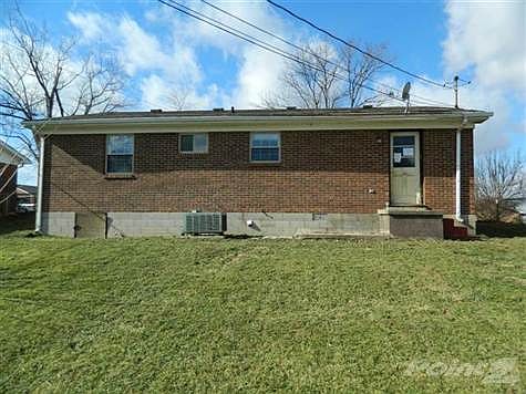 2nd image of 402 Foxwood Dr