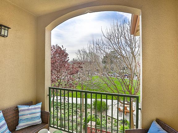 3rd image of 1389 McKinley Ct