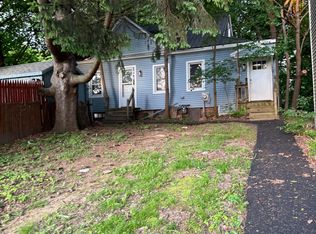 928 3rd St, Rensselaer, NY 12144