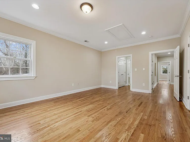 4902 Derussey Pkwy — Photo 74