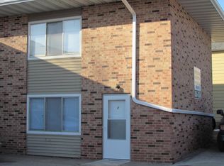 210 Ridge Dr, Marion, IA 52302