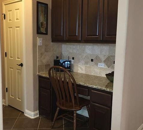 4th image of 2806 Krupa Ct