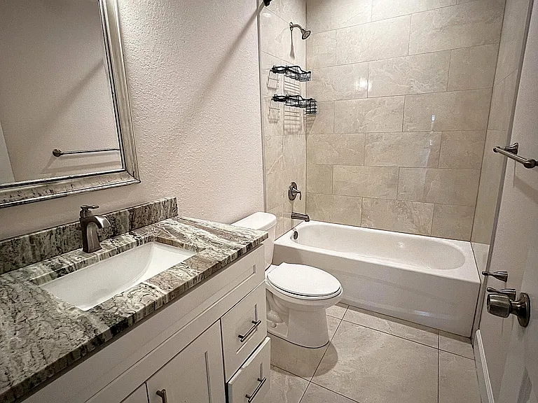 349 SW Dagget Ave — Photo 25