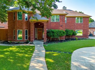 2210 Emerald Oaks Ct, Arlington, TX 76017