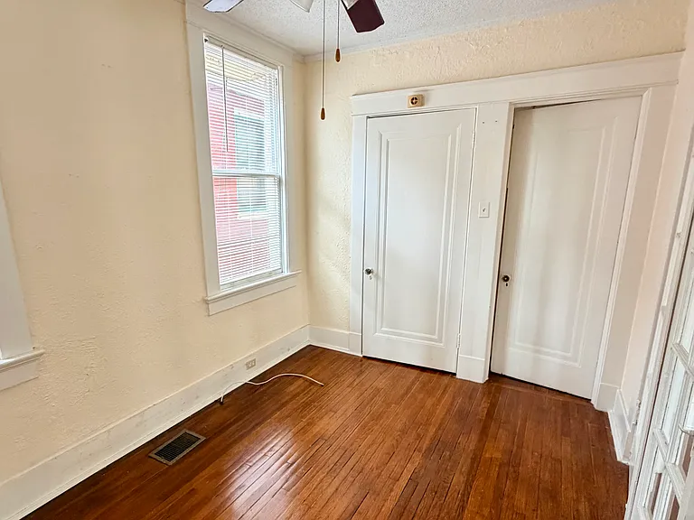 3850 Napoleon Ave — Photo 8