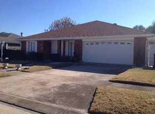 17 Boeuf Ct, Kenner, LA 70065