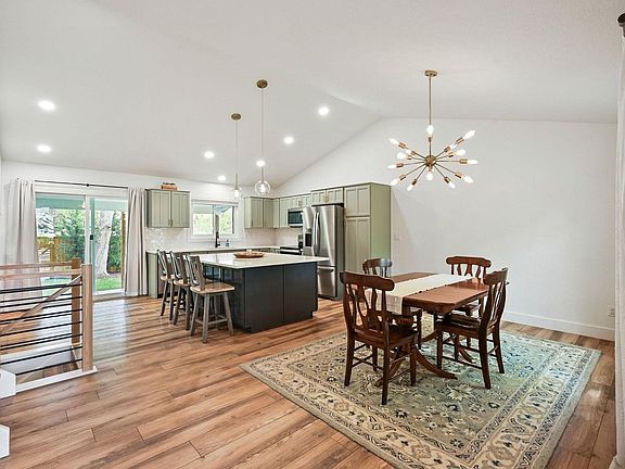 3rd image of 3534 Riva Ridge Dr
