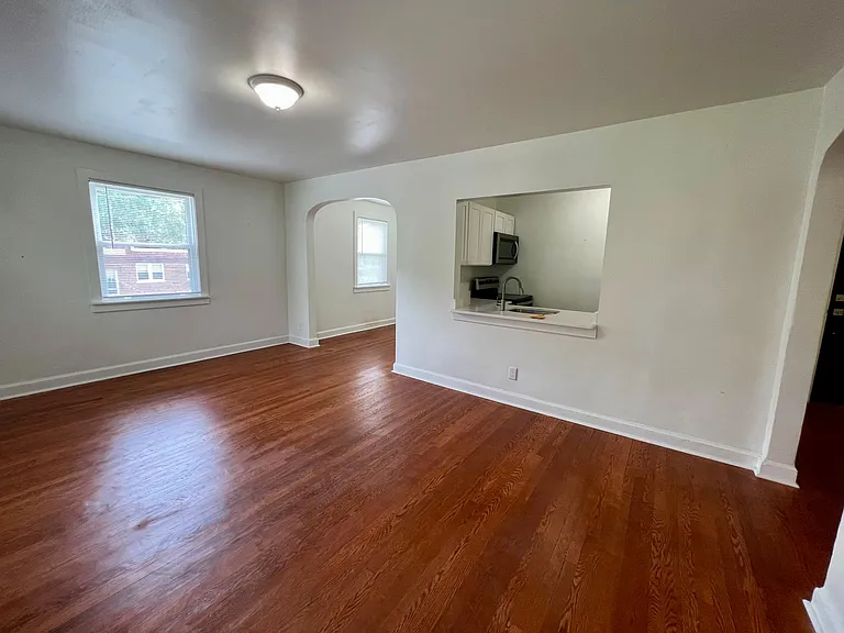 4564 Macarthur Blvd NW #302 — Photo 9