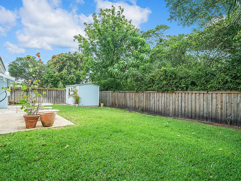 3410 Poinsettia Ave — Photo 6