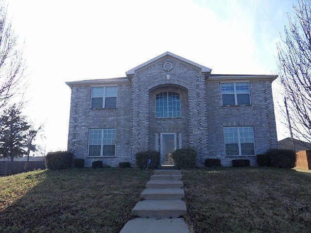 1st image of 1835 Windsor Dr