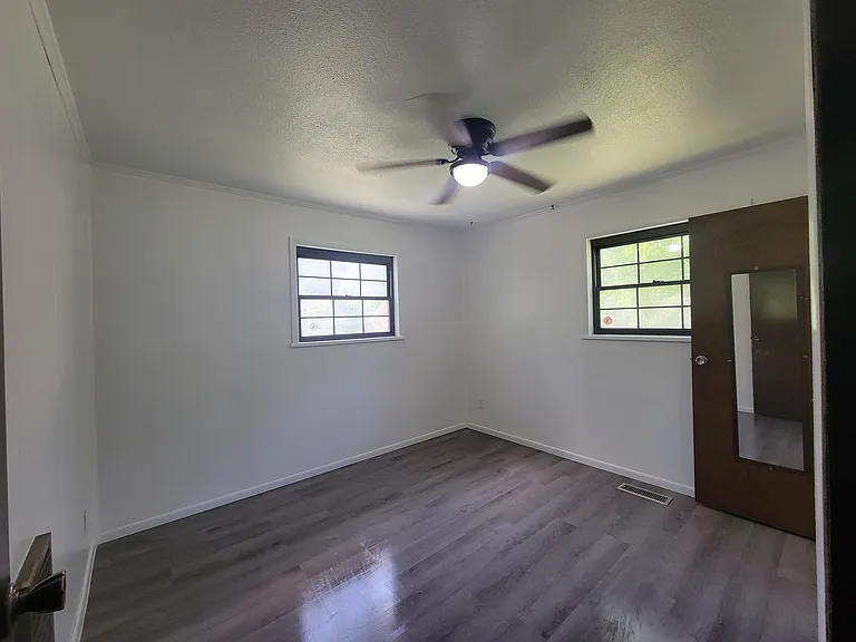 3405 Granberry Dr — Photo 10