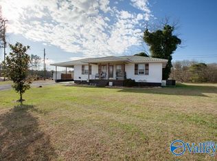 1036 Lane Switch Rd, Albertville, AL 35951